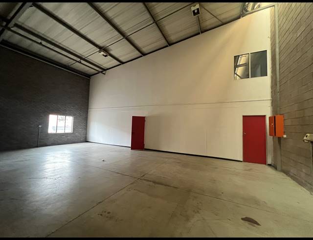 314M² WAREHOUSE TO LET IN KYA SANDS